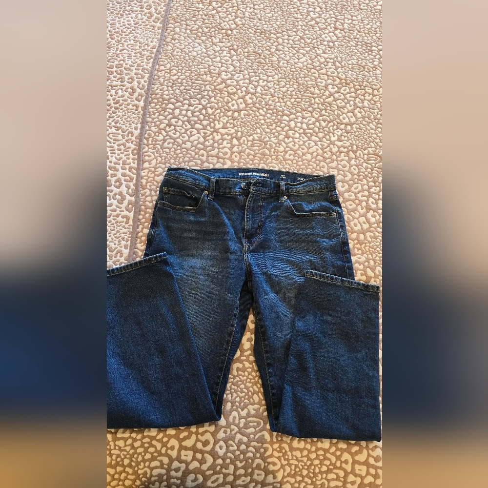 Amazon Essentials Classic Blue Jeans Slim Fit 35W x 28L
